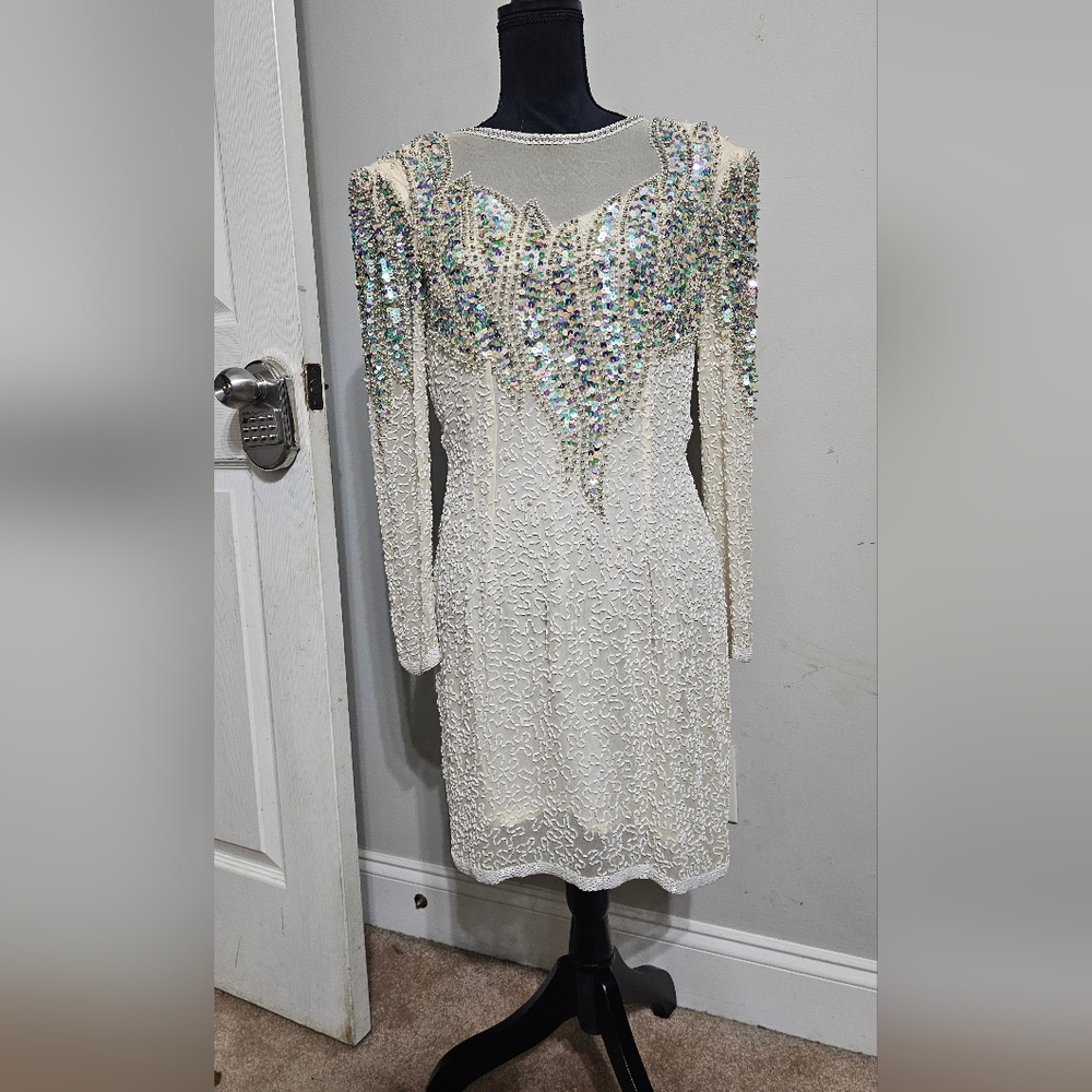 Elegant Cream Long Sleeve Dress